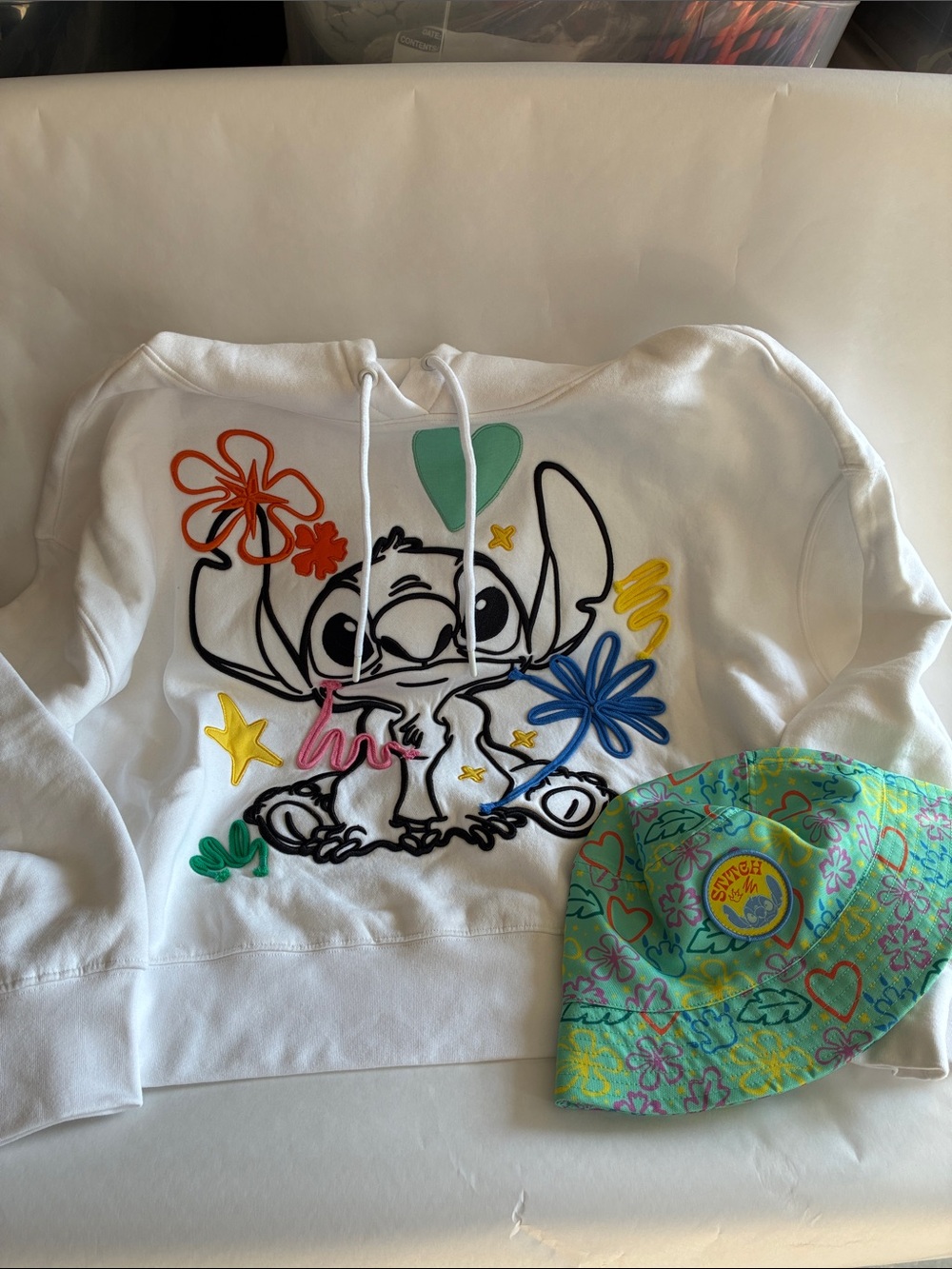 Disney Parks Stitch Embroidered Cropped Sweatshirt 1X + Bucket Hat Set NWOT
